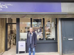 Tides Fine Art Gallery – bringing original art to Uplands